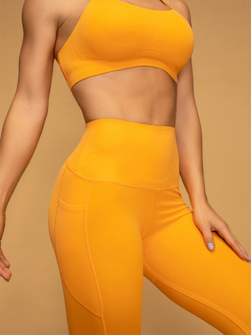 Zero Gravity Mid Waist Soft Pocketed 7/8 Leggings