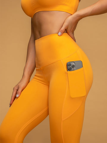 Zero Gravity Mid Waist Soft Pocketed 7/8 Leggings