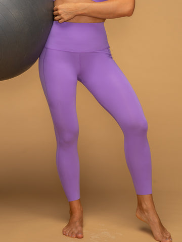 Zero Gravity Mid Waist Soft Pocketed 7/8 Leggings