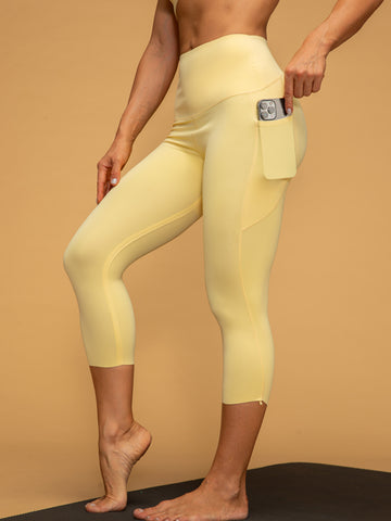 Mid Waist Compressive Cropped Leggings With Pockets