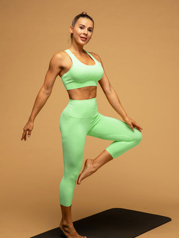 Mid Rise Cropped Leggings Air Vent Crop Top
